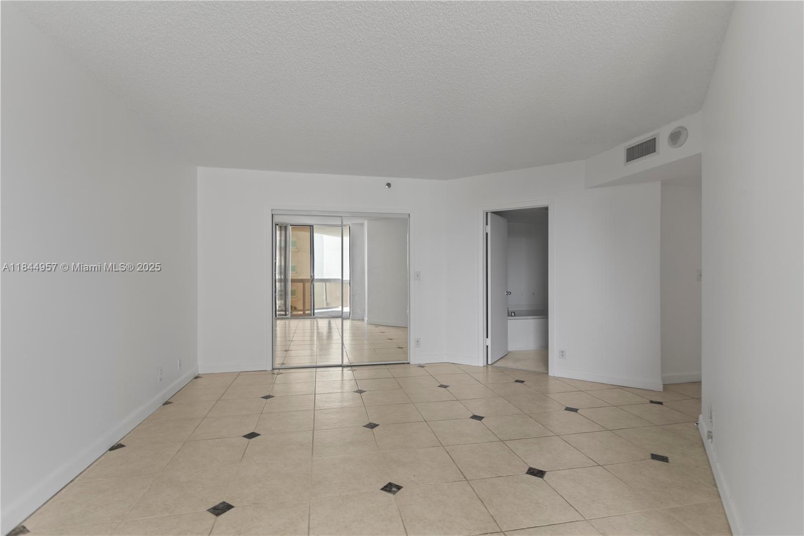 Photo of 20185 Country Club Dr  #502, Aventura, Florida, 33180 - 