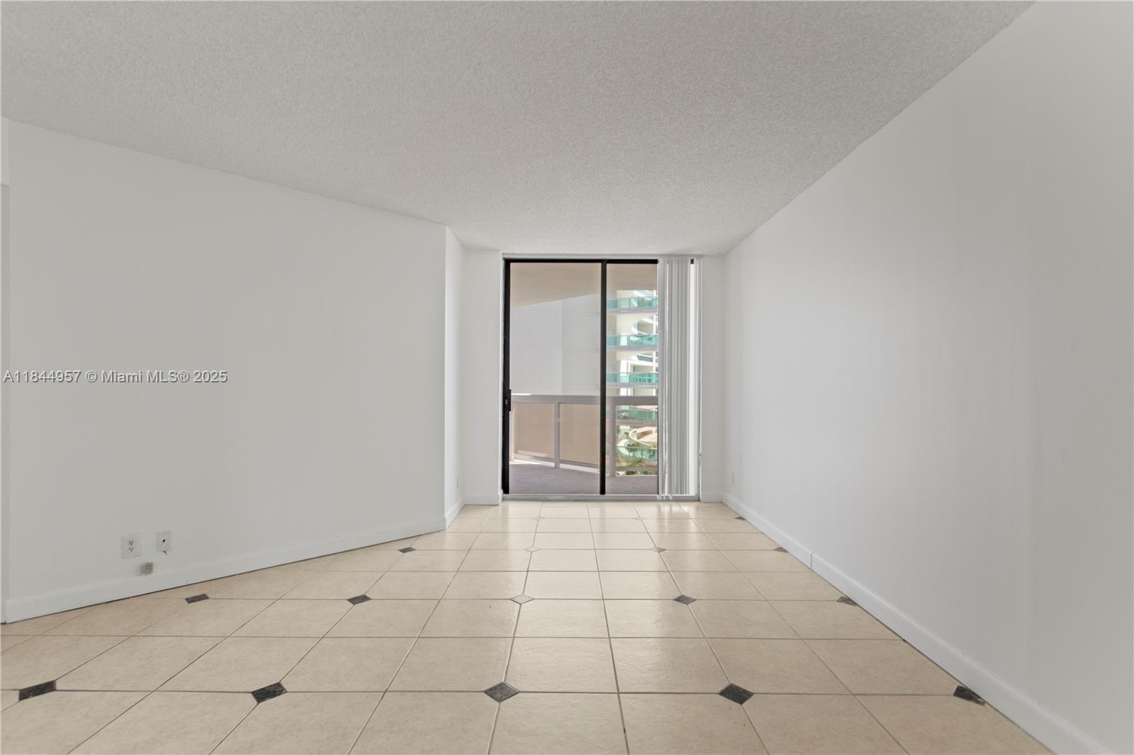Photo of 20185 Country Club Dr  #502, Aventura, Florida, 33180 - 