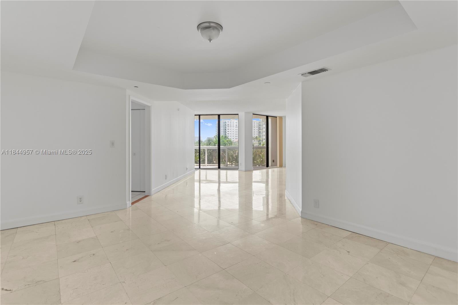 Photo of 20185 Country Club Dr #502, Aventura, Florida, 33180 -