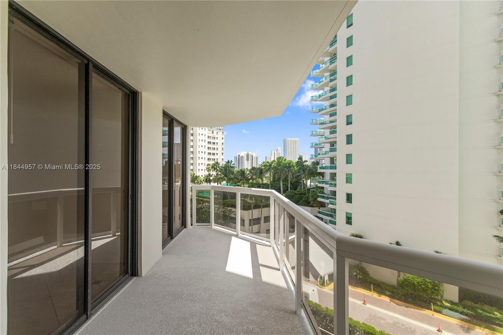 Photo of 20185 Country Club Dr  #502, Aventura, Florida, 33180 - 