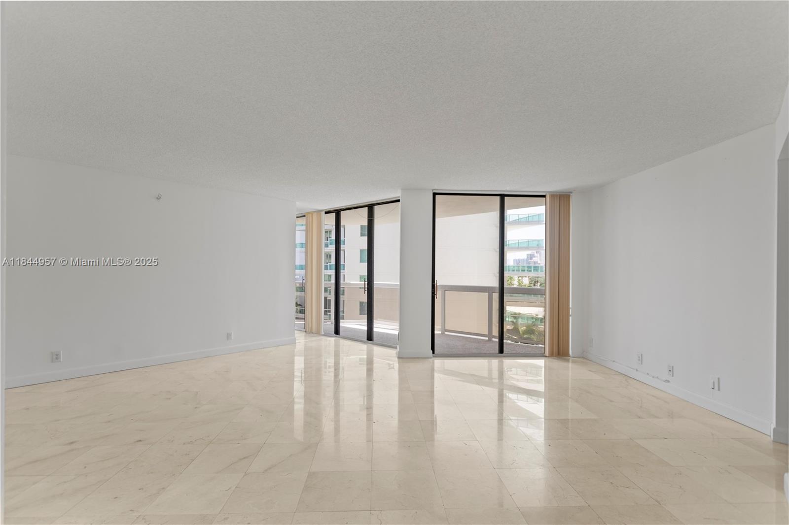 Photo of 20185 Country Club Dr #502, Aventura, Florida, 33180 -