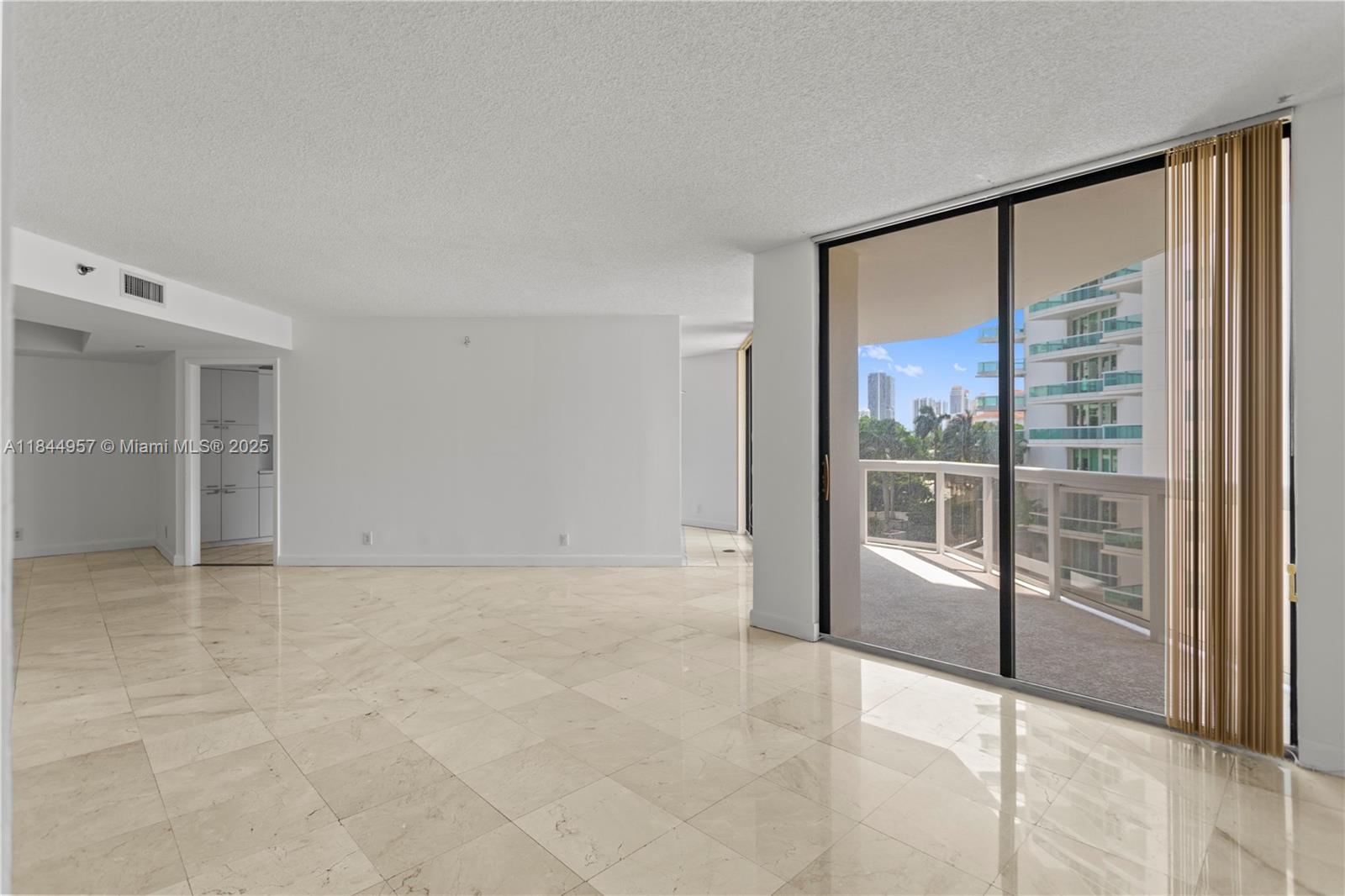 Photo of 20185 Country Club Dr #502, Aventura, Florida, 33180 -