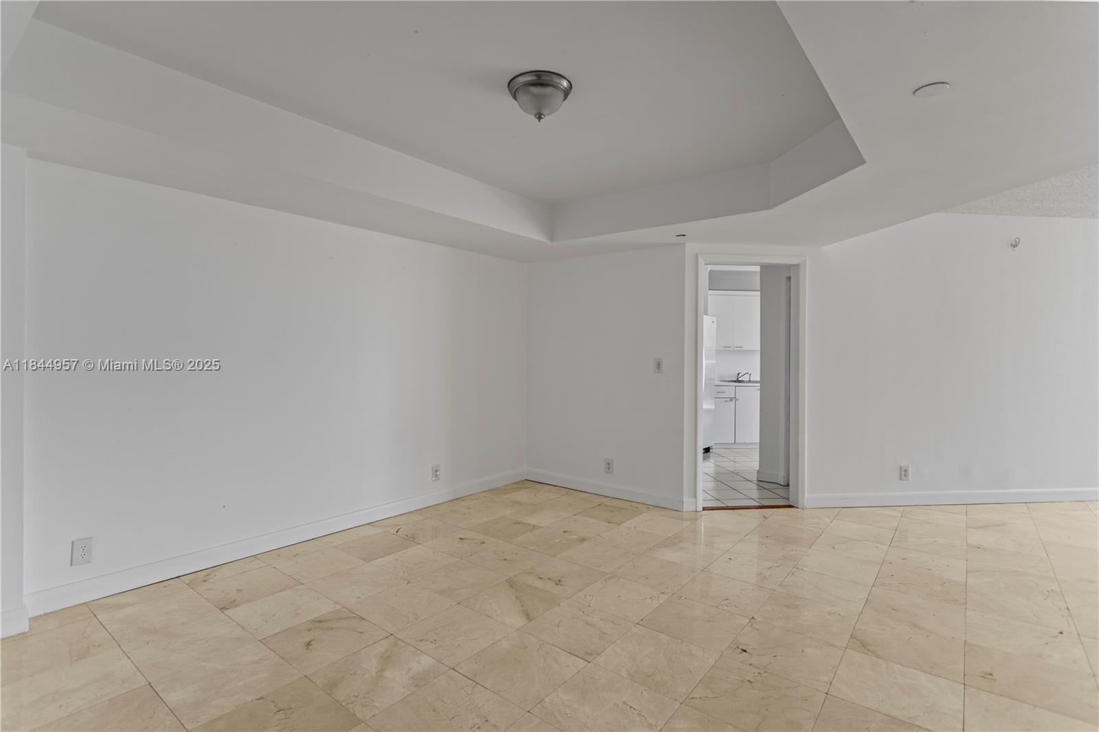 Photo of 20185 Country Club Dr  #502, Aventura, Florida, 33180 - 