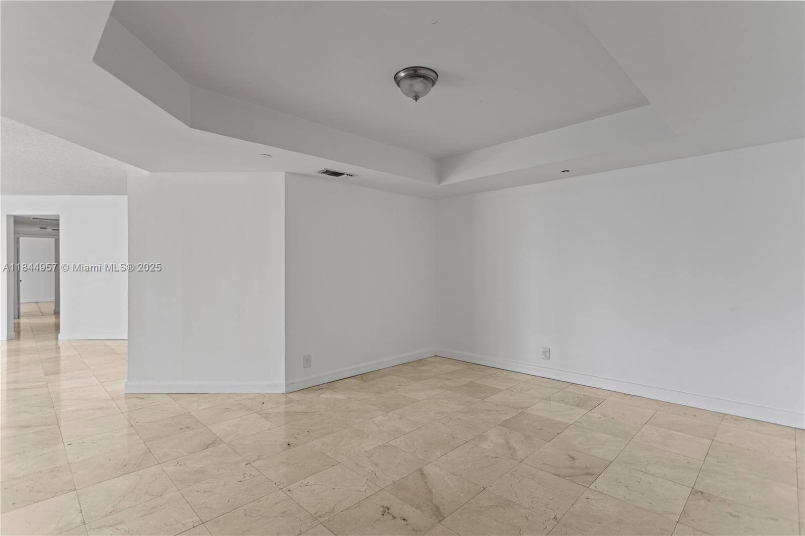 Photo of 20185 Country Club Dr  #502, Aventura, Florida, 33180 - 
