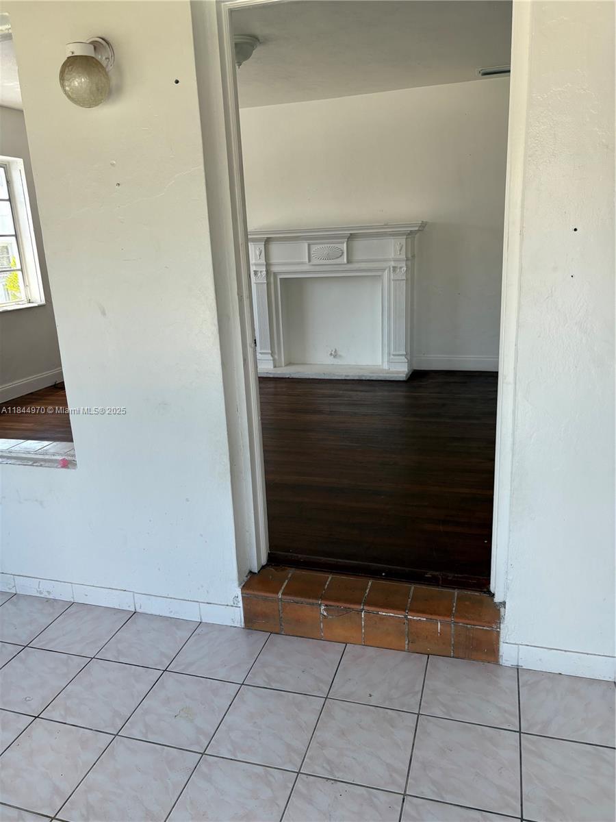See details / 1962 sq. ft. $ 2025-07-22 0 Photo