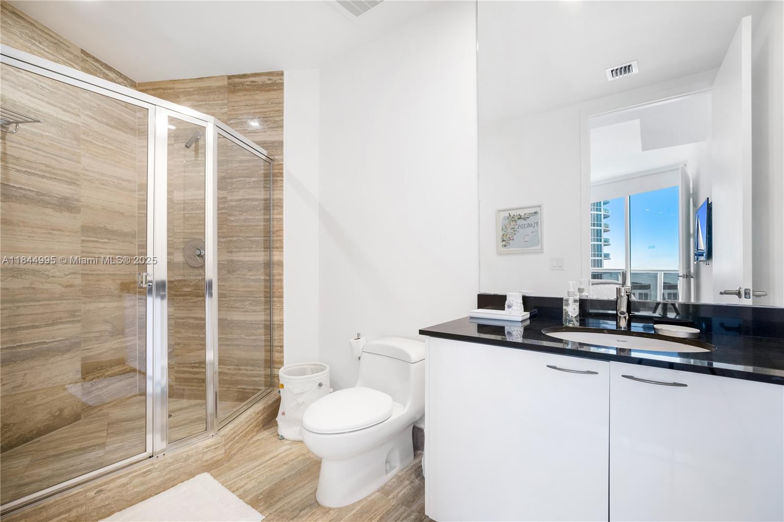 See details 707 2 / 3 2106 sq. ft. $ 2025-08-08 0 Photo