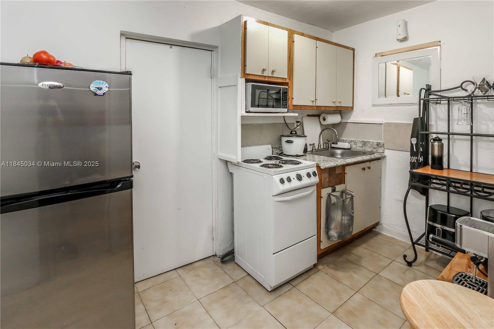 Ver detalles / 1200 sq. ft. $ 2025-07-22 0 foto