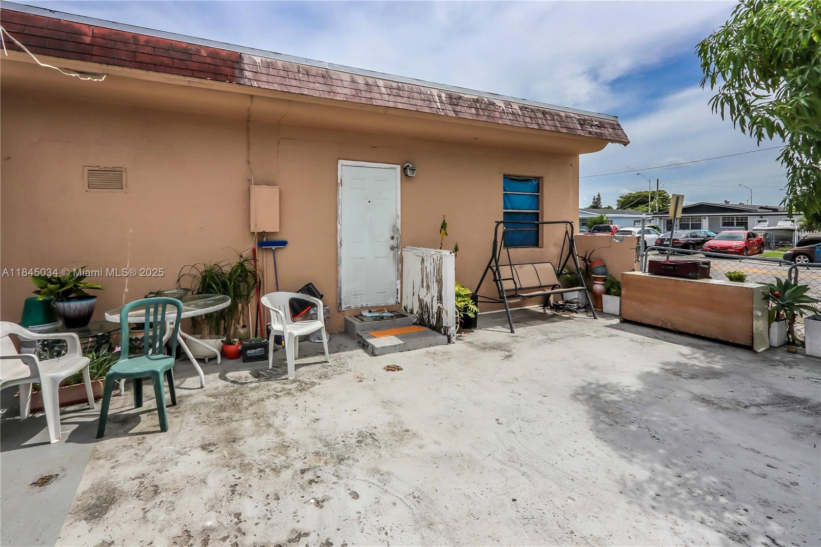 Ver detalles / 1200 sq. ft. $ 2025-07-22 0 foto