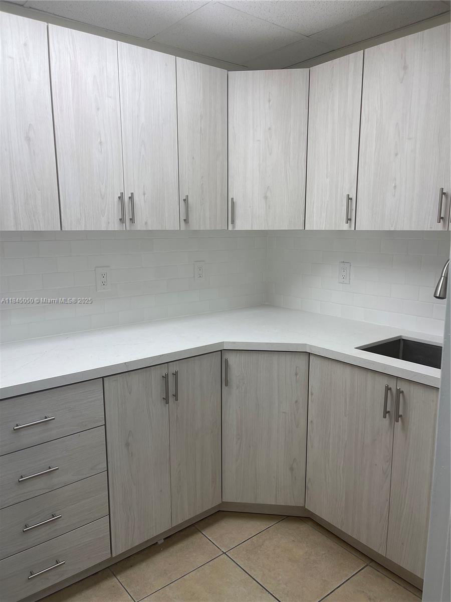 See details A9 / sq. ft. $ 2025-07-22 0 Photo