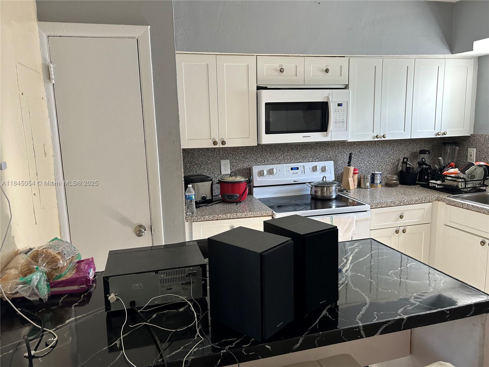 Ver detalles / 1905 sq. ft. $ 2025-07-22 0 foto