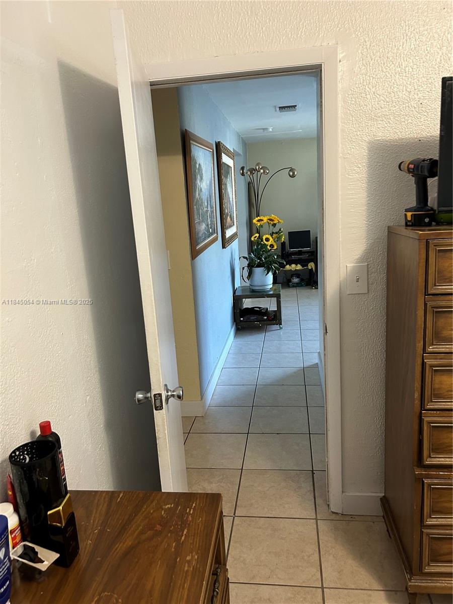 Ver detalles / 1905 sq. ft. $ 2025-07-22 0 foto