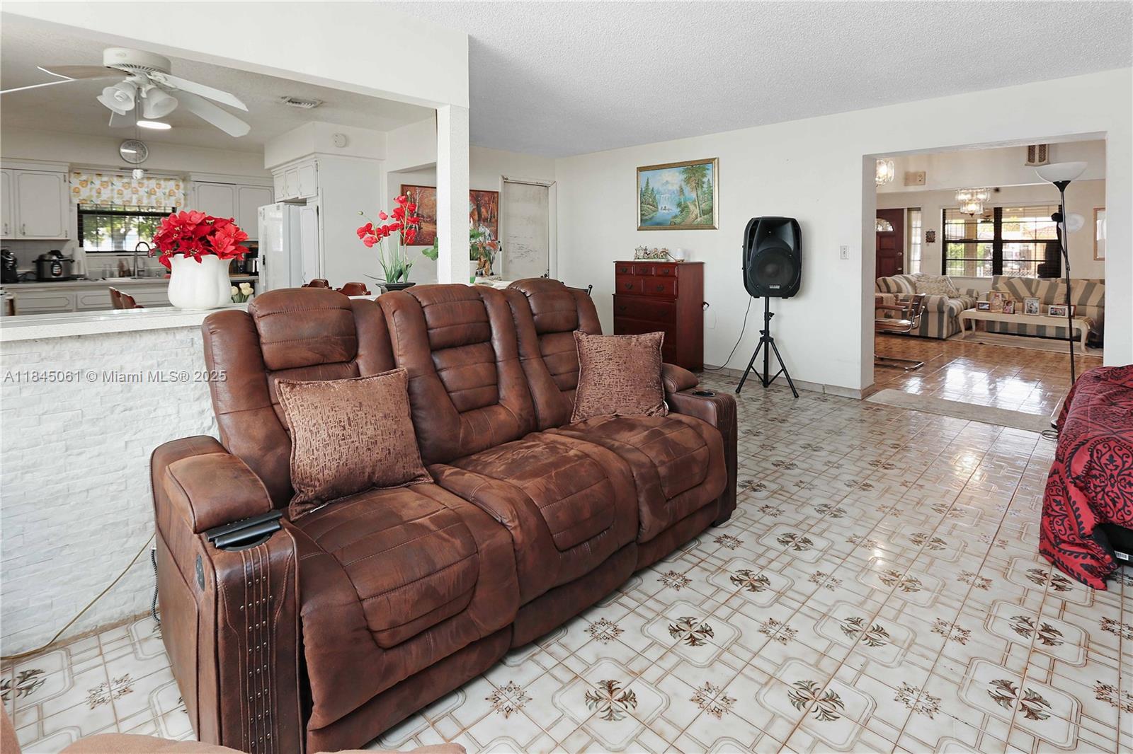 See details / sq. ft. $ 2025-07-22 0 Photo