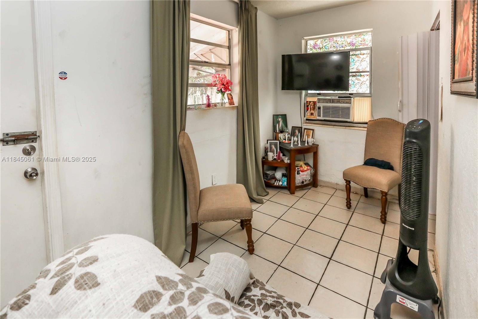 See details / sq. ft. $ 2025-07-22 0 Photo