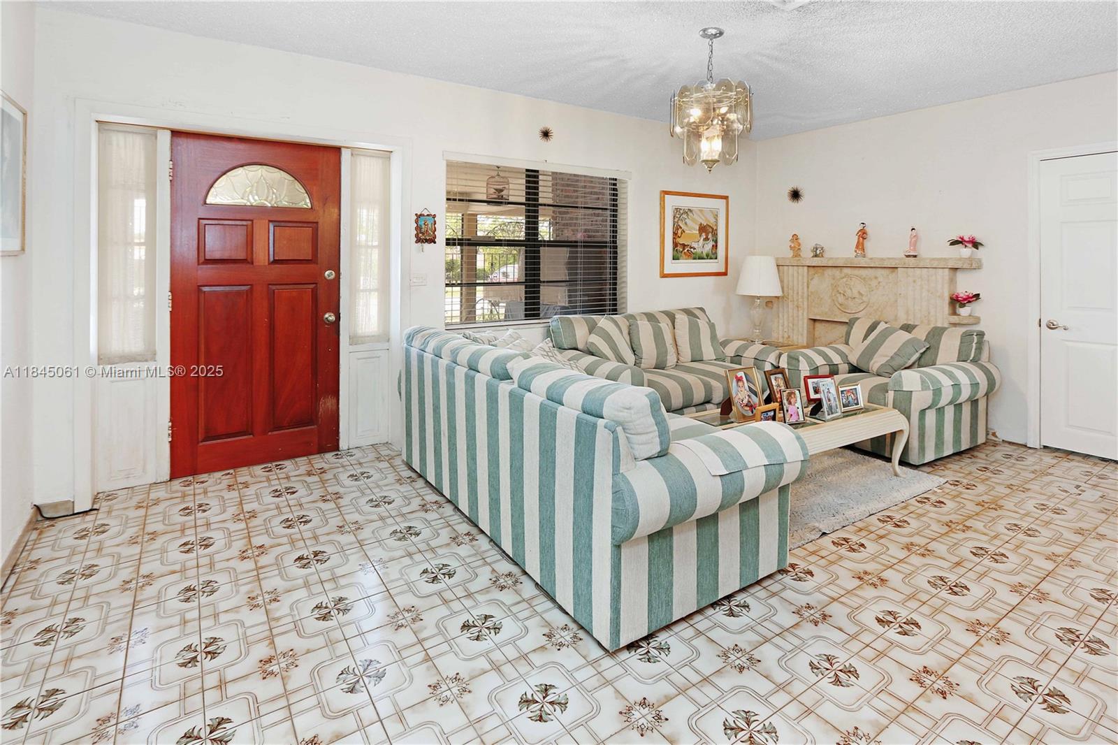 See details / sq. ft. $ 2025-07-22 0 Photo
