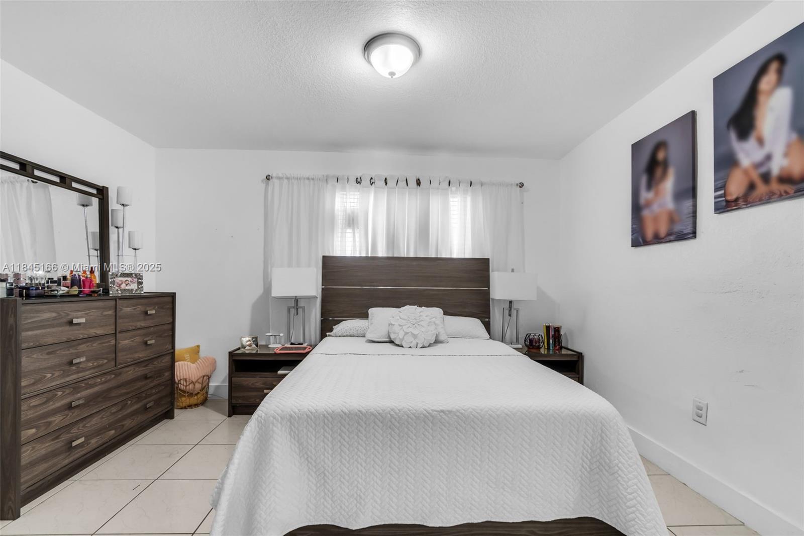 See details / 3228 sq. ft. $ 2025-07-22 0 Photo