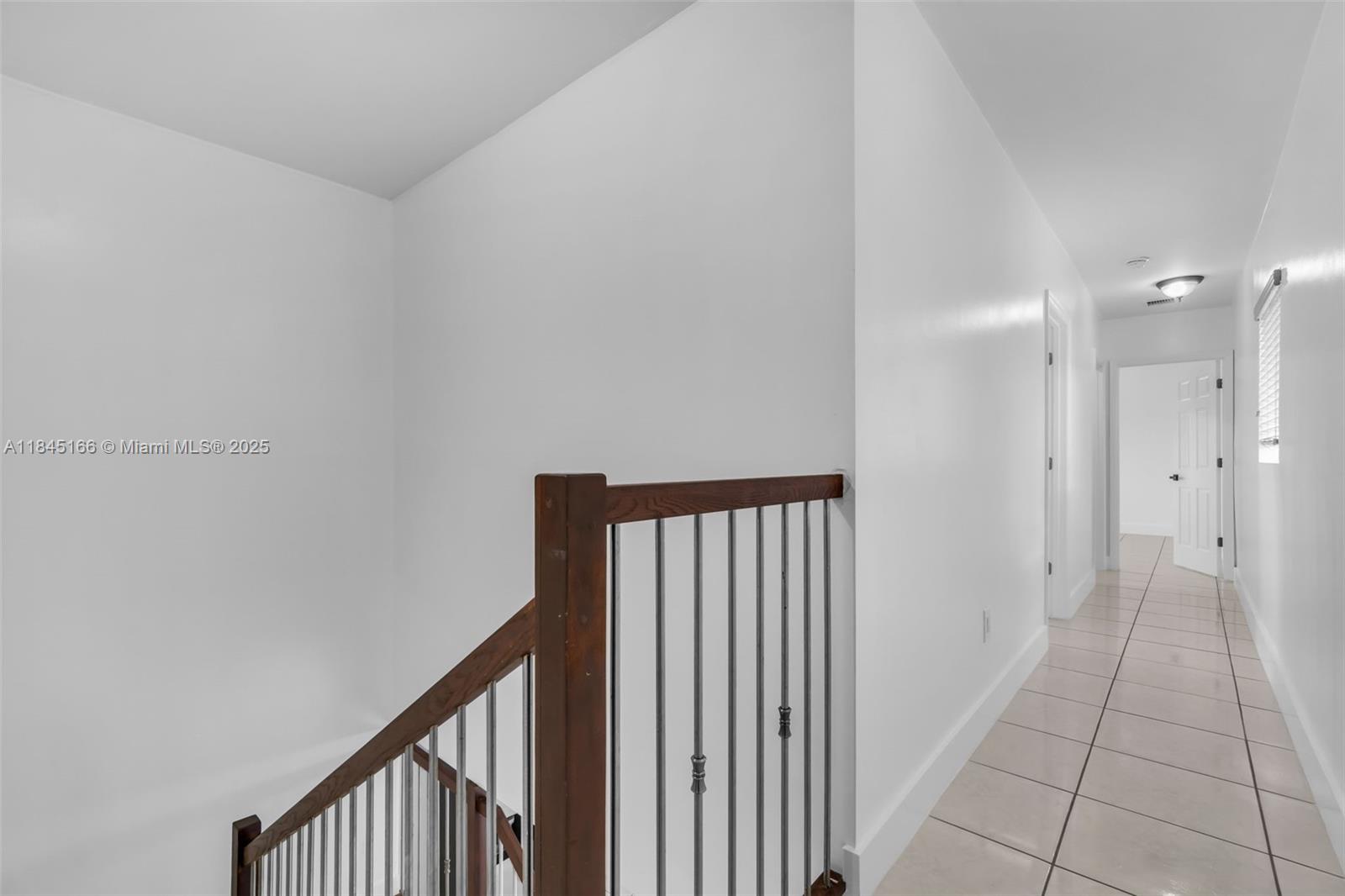 See details / 3228 sq. ft. $ 2025-07-22 0 Photo