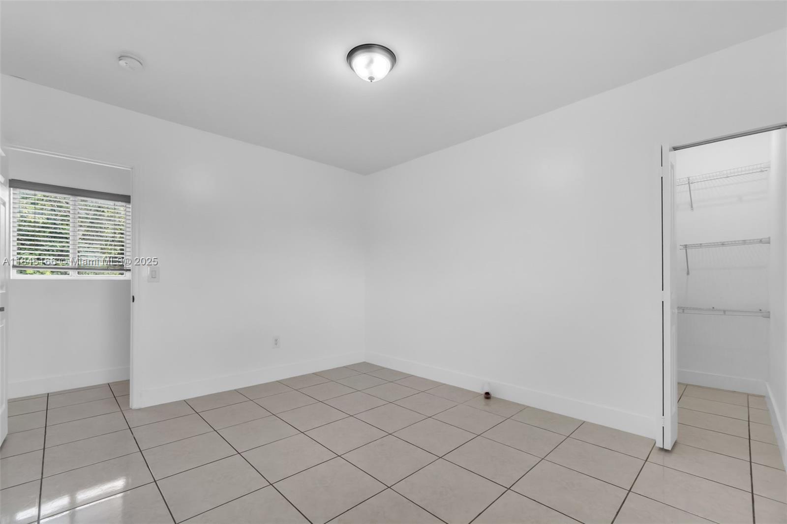 See details / 3228 sq. ft. $ 2025-07-22 0 Photo