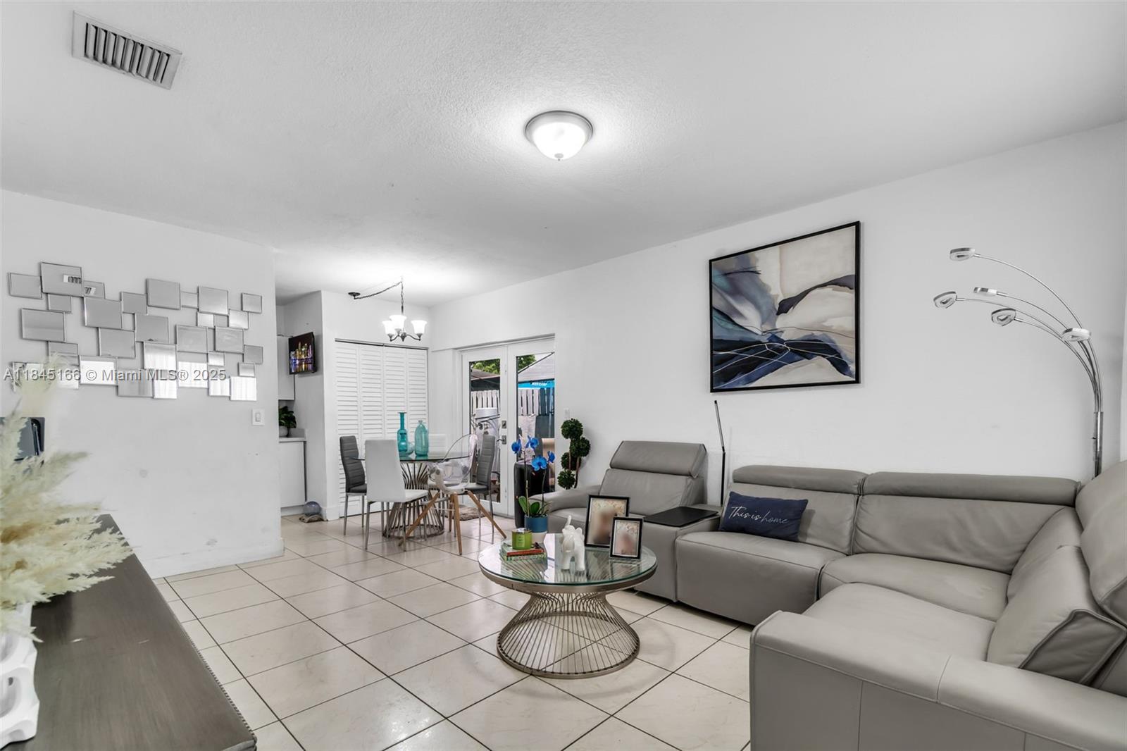 See details / 3228 sq. ft. $ 2025-07-22 0 Photo