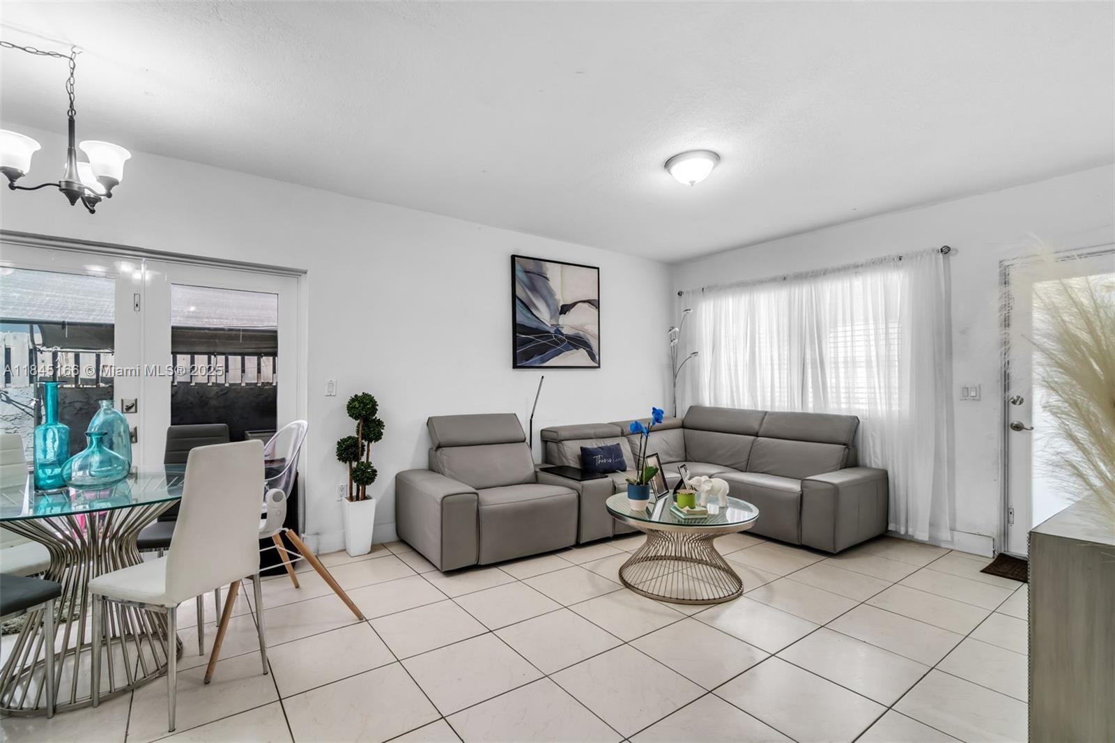 See details / 3228 sq. ft. $ 2025-07-22 0 Photo
