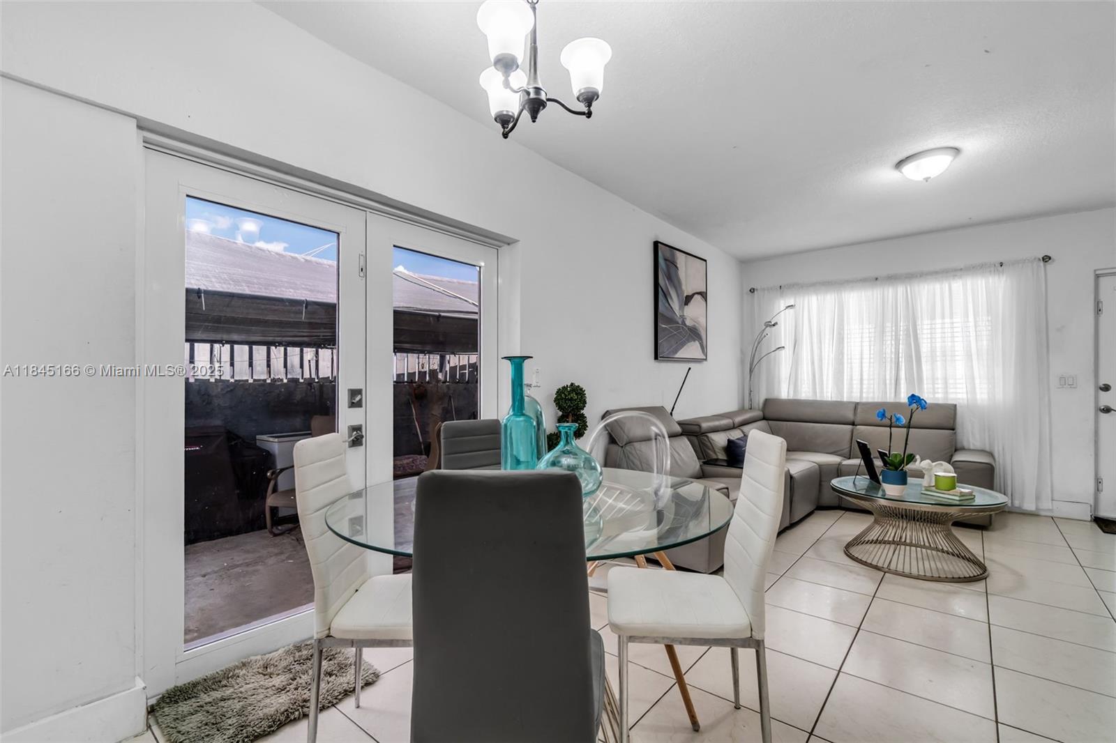 See details / 3228 sq. ft. $ 2025-07-22 0 Photo
