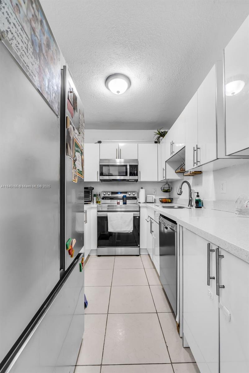 See details / 3228 sq. ft. $ 2025-07-22 0 Photo