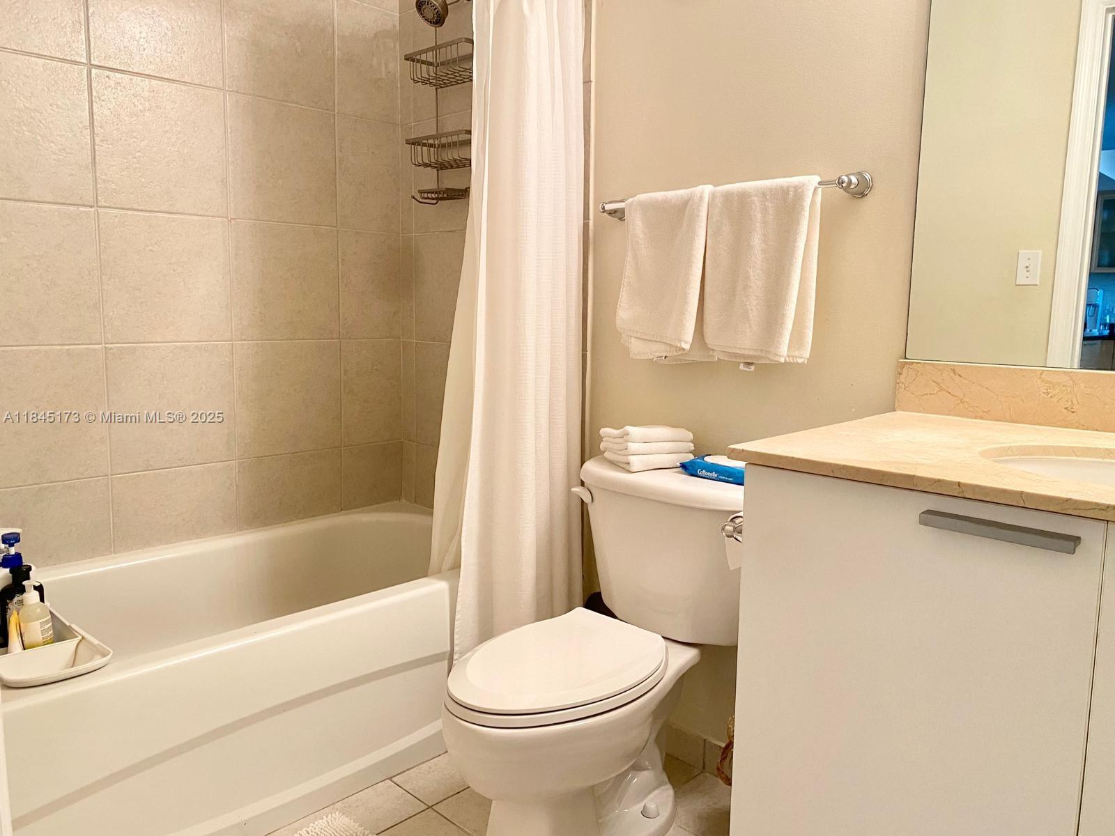 Photo of 140 Dixie Hwy  #704, Hollywood, Florida, 33020 - 