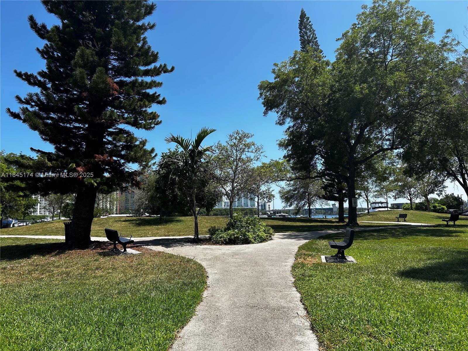 See details 1415 0 / 1 732 sq. ft. $ 2025-07-22 0 Photo
