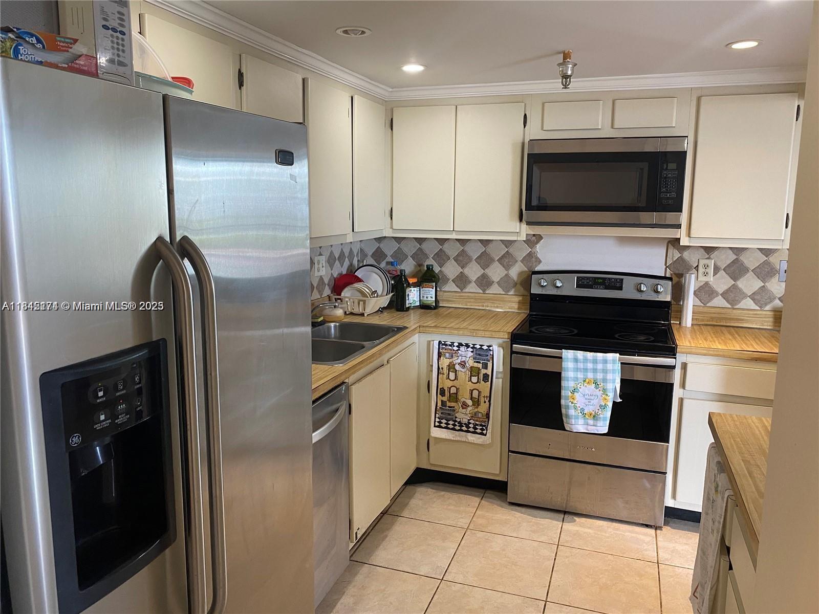 See details 1415 0 / 1 732 sq. ft. $ 2025-07-22 0 Photo