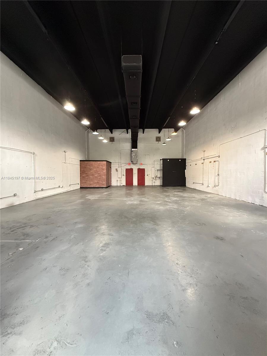 2A  /   sq. ft. $ 2025-07-22 0 foto