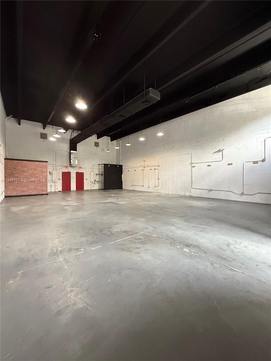 2A  /   sq. ft. $ 2025-07-22 0 foto