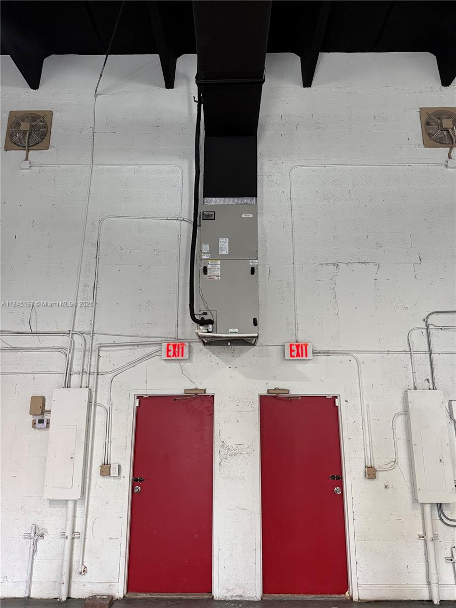 2A  /   sq. ft. $ 2025-07-22 0 foto