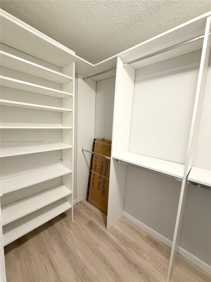 Photo of 1600 Ocean Dr  #7B, Hollywood, Florida, 33019 - Huge Primary closet