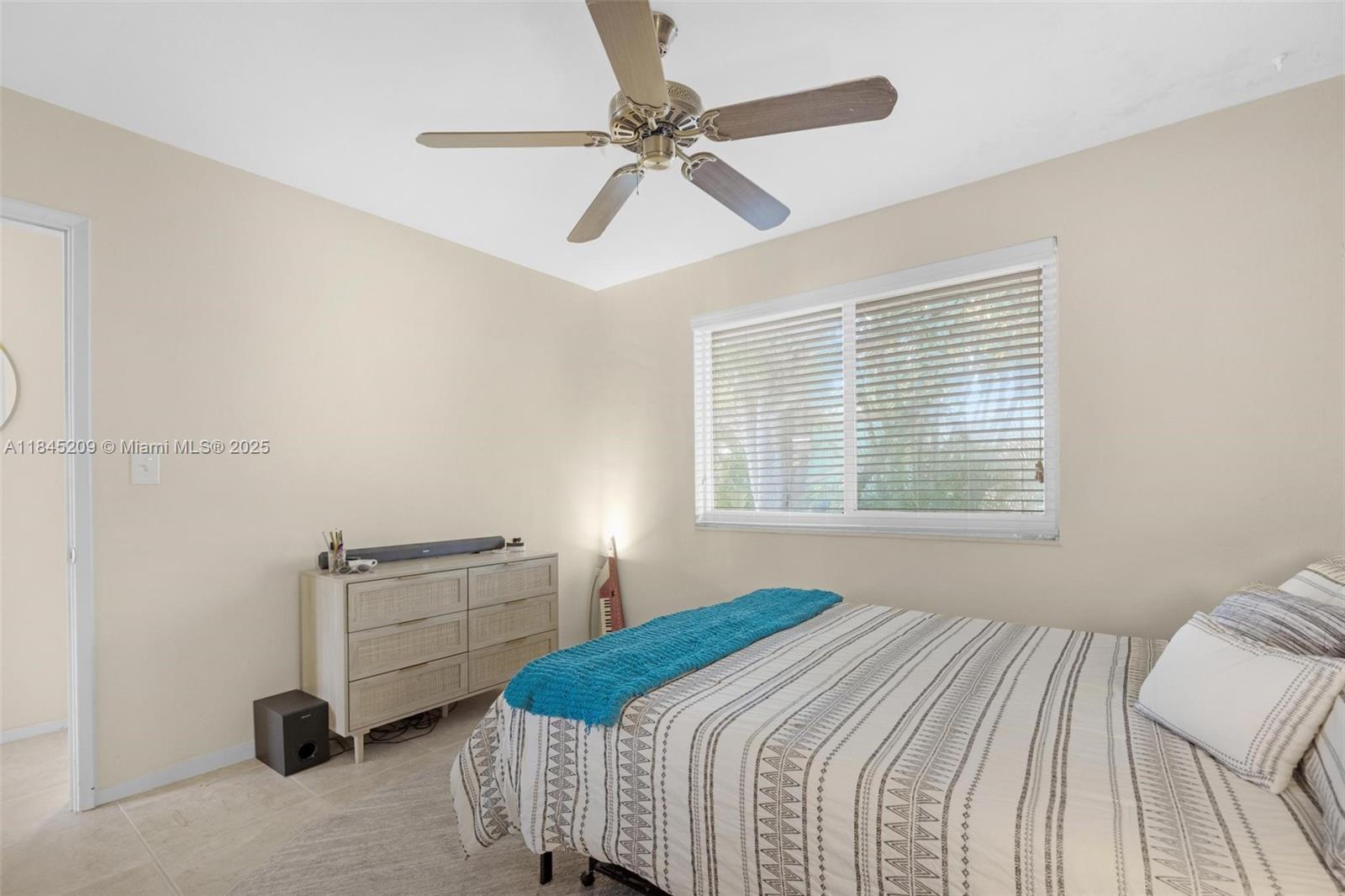 See details / 1828 sq. ft. $ 2025-07-22 0 Photo