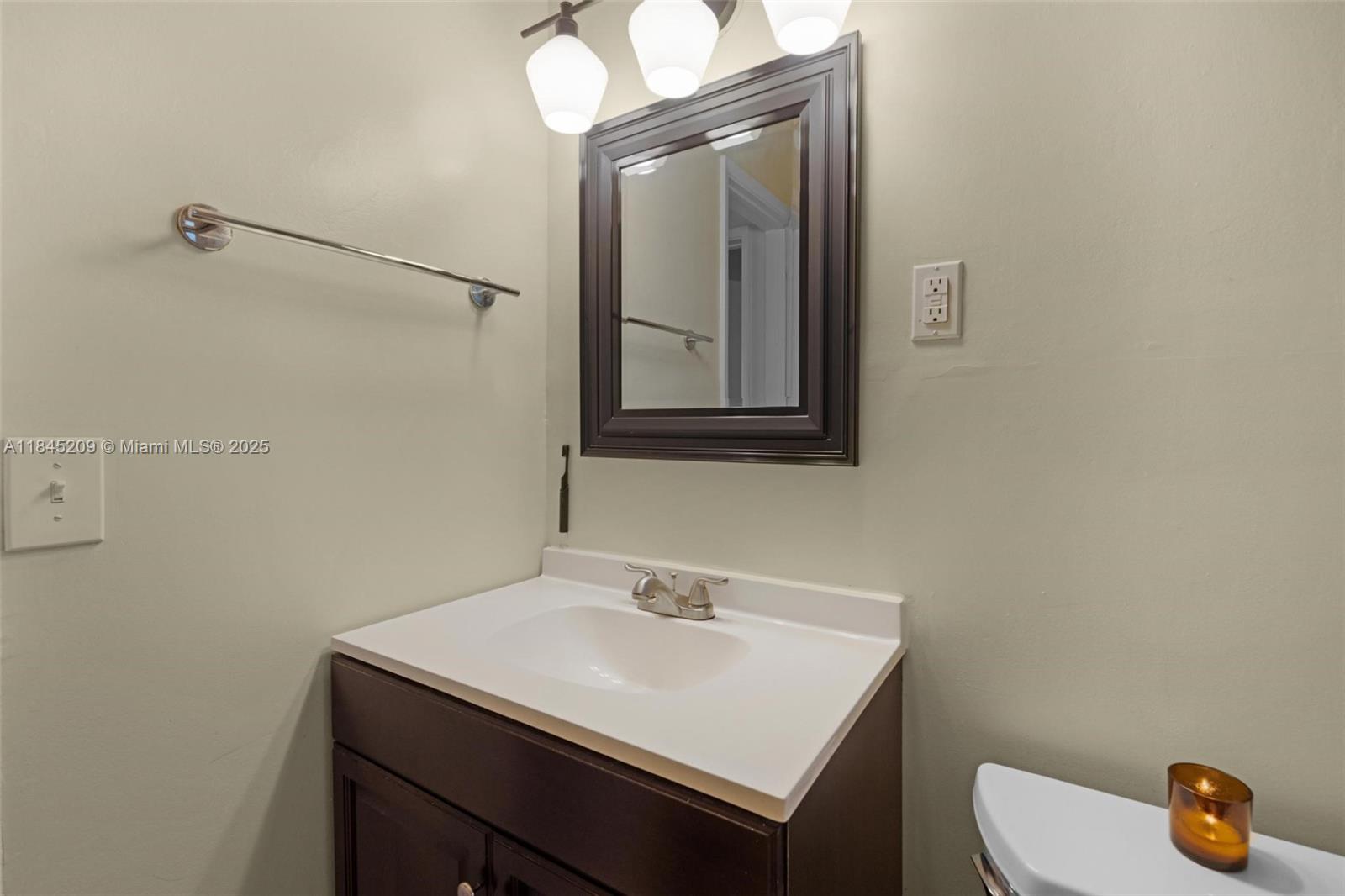 See details / 1828 sq. ft. $ 2025-07-22 0 Photo