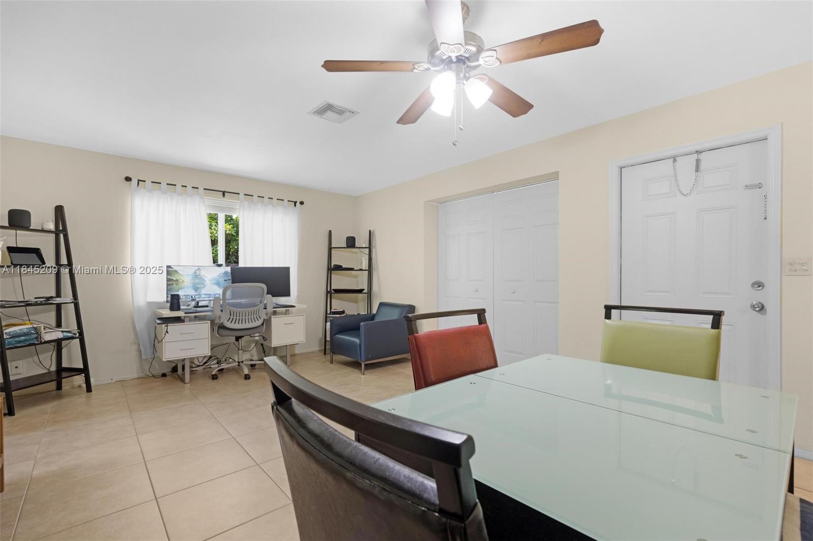 See details / 1828 sq. ft. $ 2025-07-22 0 Photo