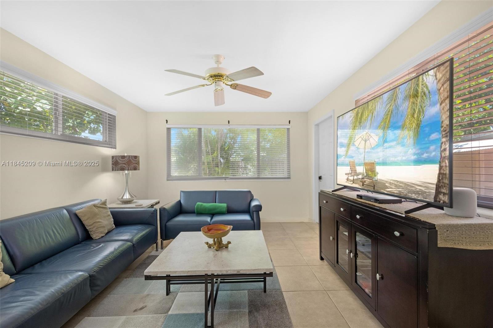 See details / 1828 sq. ft. $ 2025-07-22 0 Photo