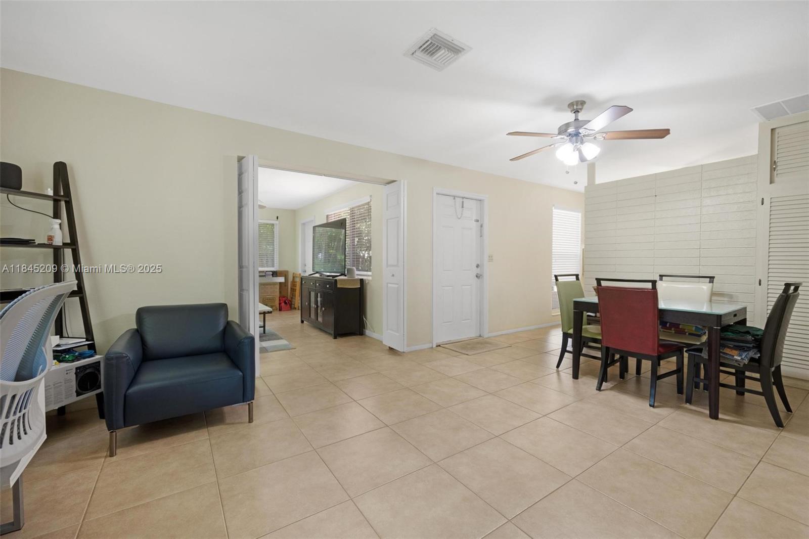 See details / 1828 sq. ft. $ 2025-07-22 0 Photo