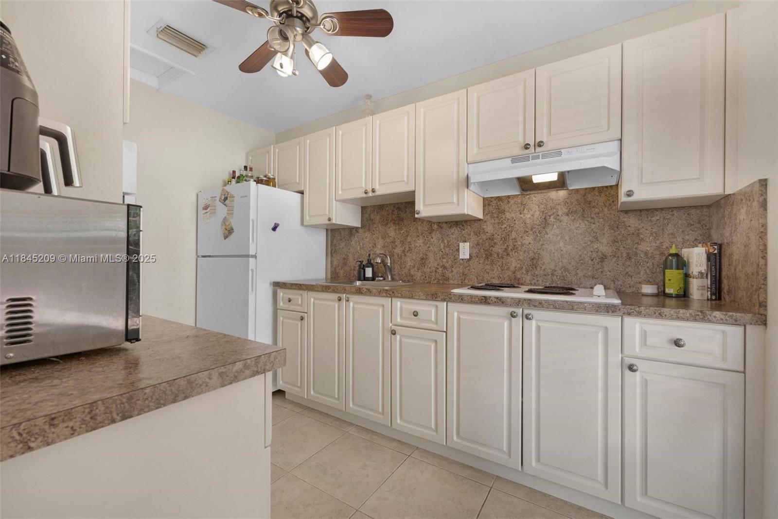 See details / 1828 sq. ft. $ 2025-07-22 0 Photo
