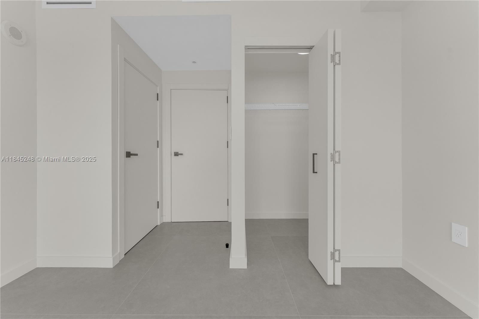 Photo of 140 Dixie Hwy  #735, Hollywood, Florida, 33020 - 