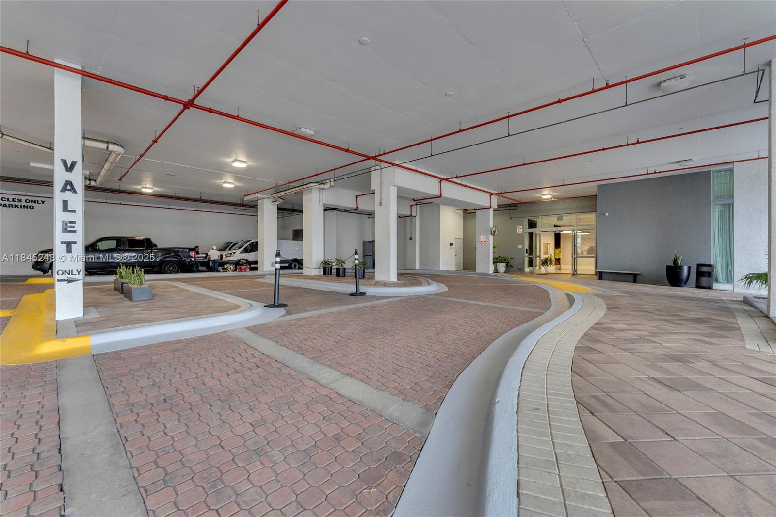 Photo of 140 Dixie Hwy  #735, Hollywood, Florida, 33020 - 