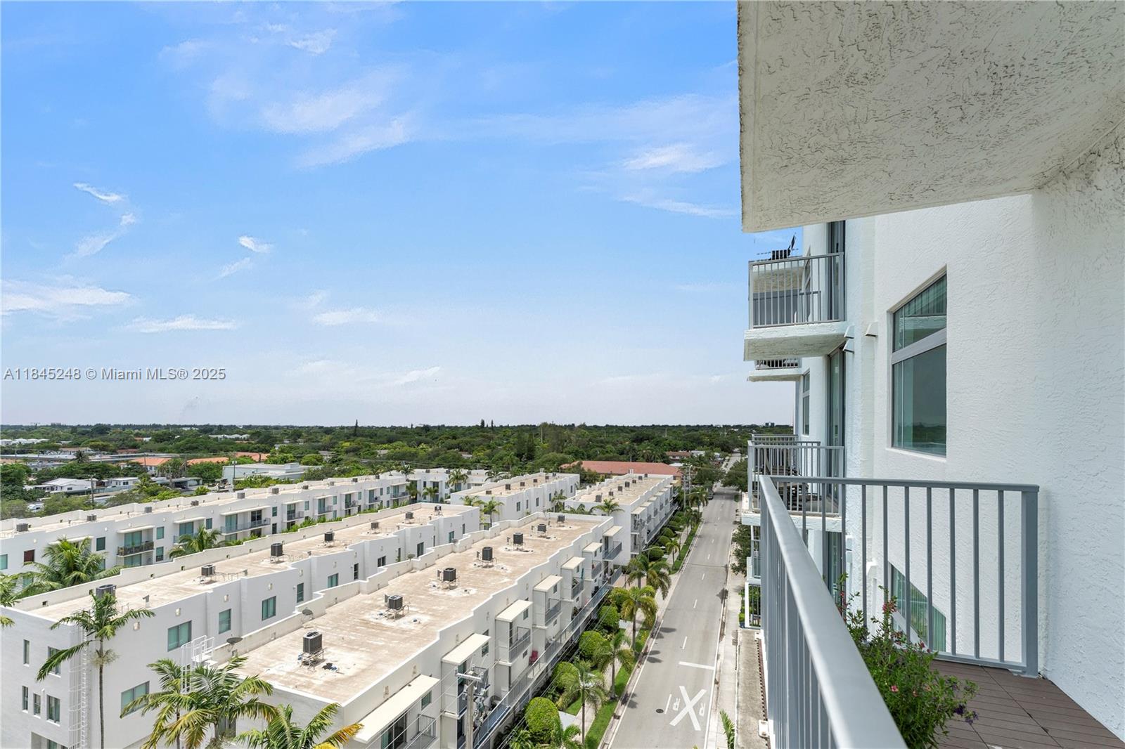 Photo of 140 Dixie Hwy  #735, Hollywood, Florida, 33020 - 