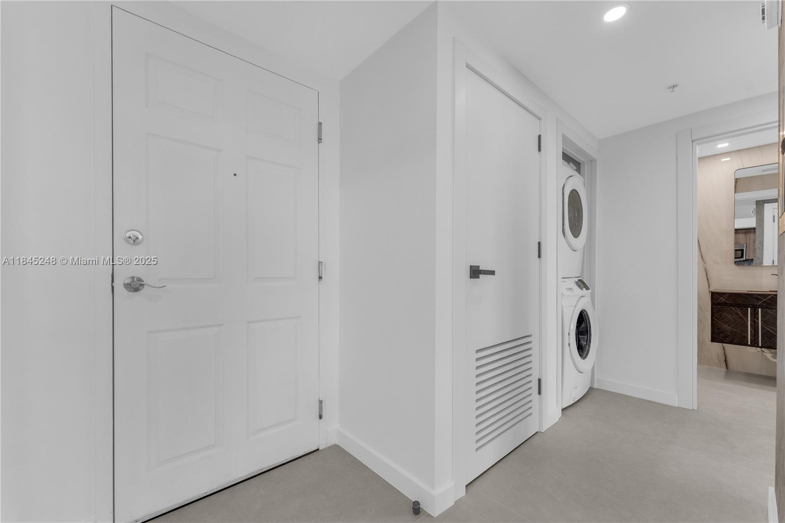 Photo of 140 Dixie Hwy  #735, Hollywood, Florida, 33020 - 