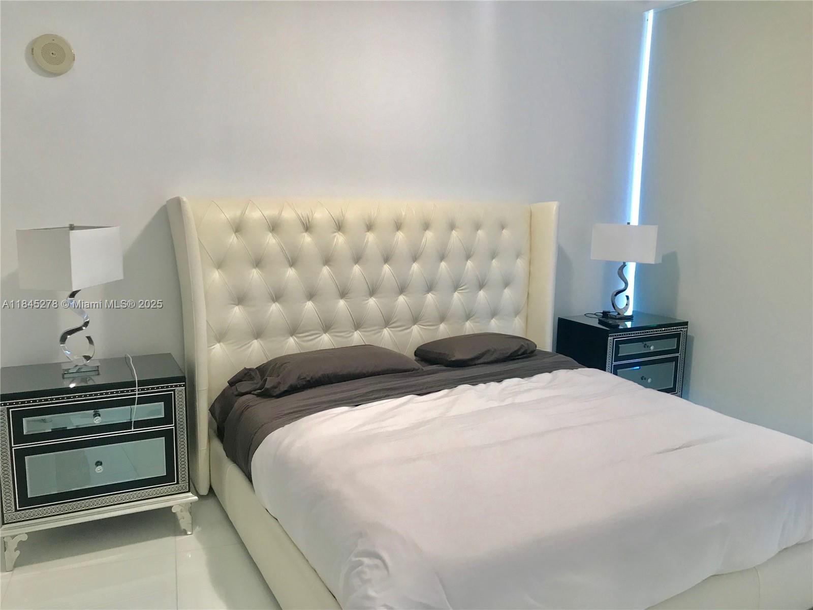 See details 3302 1 / 2 958 sq. ft. $ 2025-07-22 0 Photo