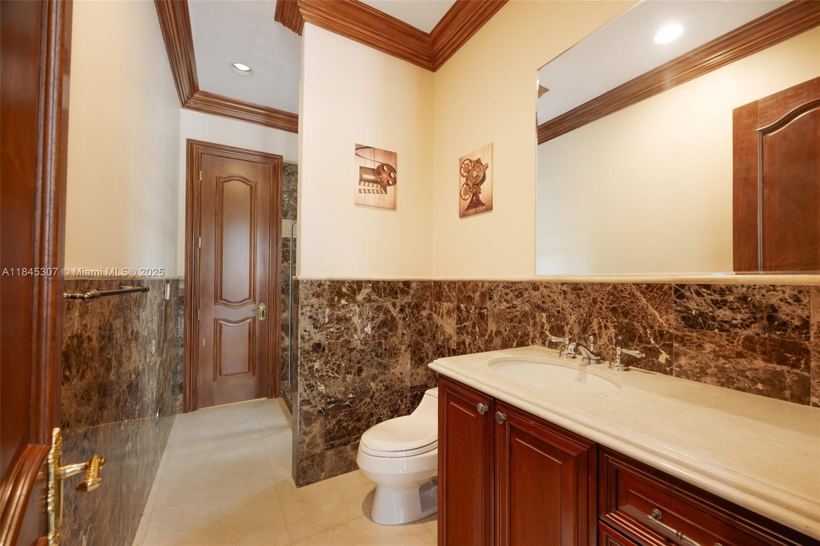 Ver detalles / sq. ft. $ 2025-07-22 0 foto