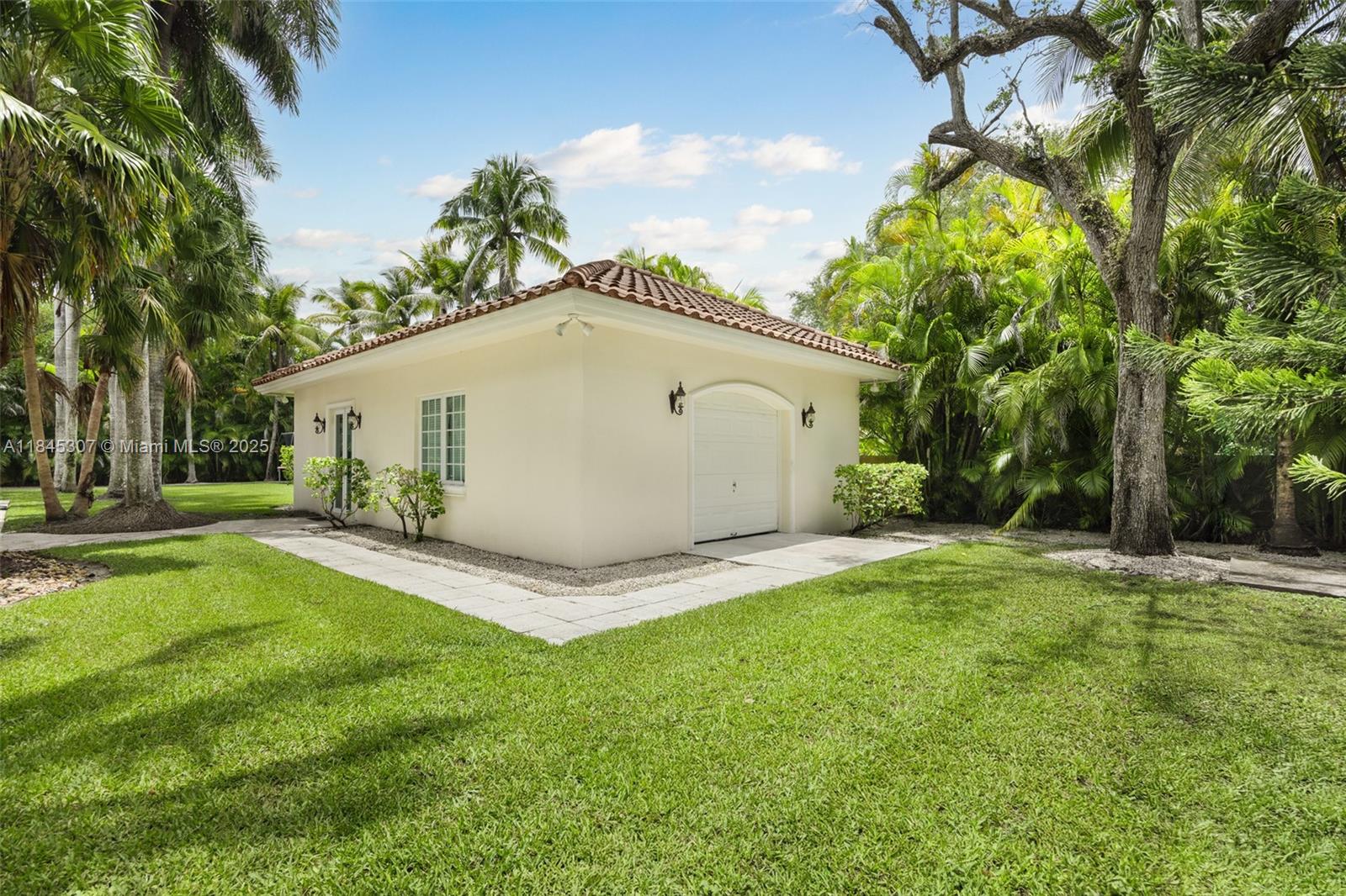 Ver detalles / sq. ft. $ 2025-07-22 0 foto