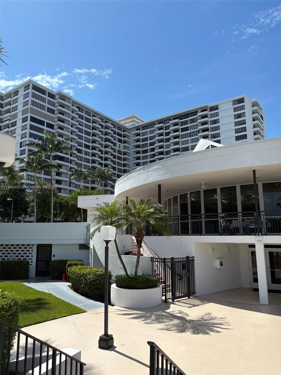 Photo of 600 Three Islands Blvd  #514, Hallandale Beach, Florida, 33009 - 