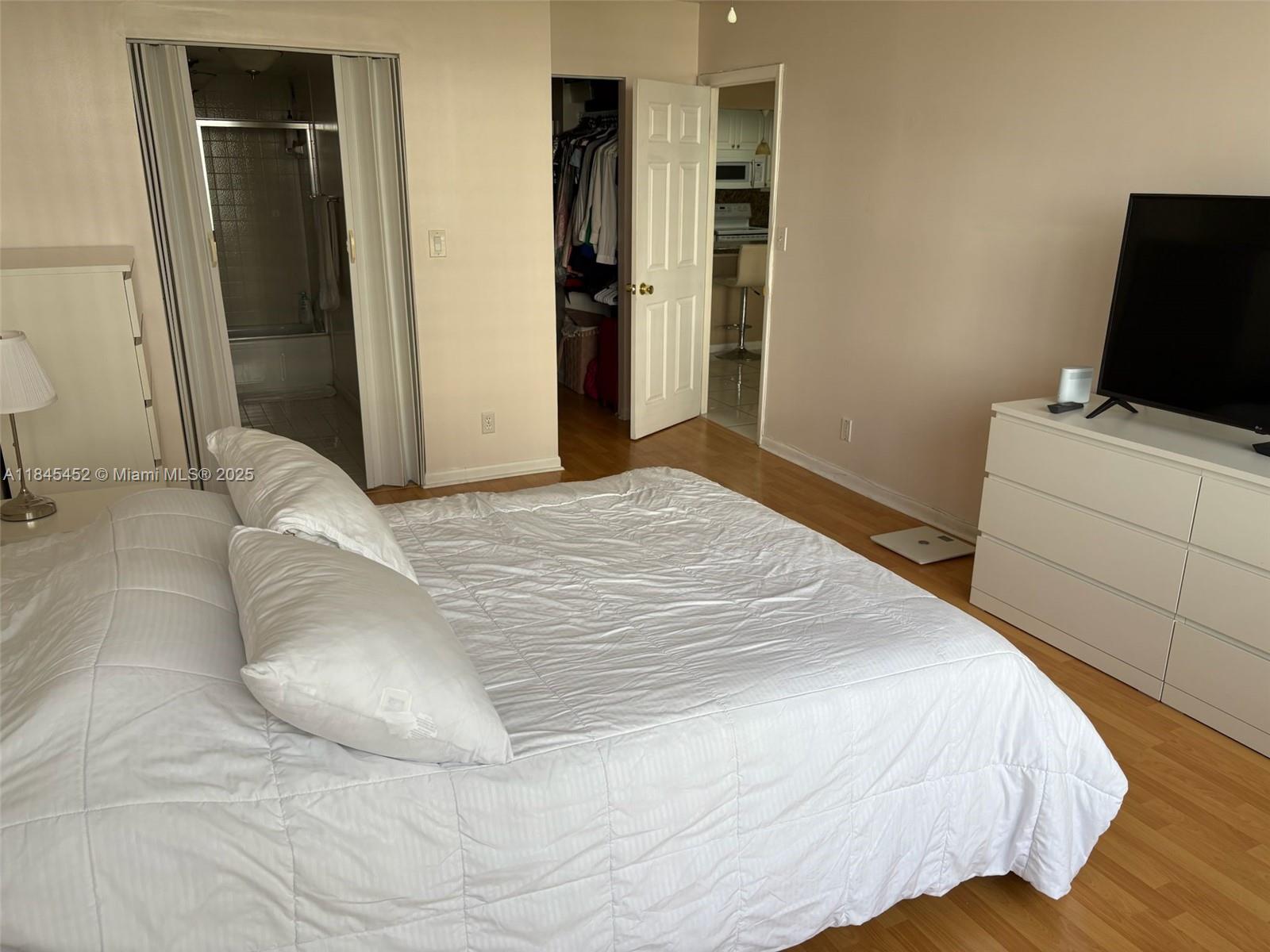 Photo of 600 Three Islands Blvd  #514, Hallandale Beach, Florida, 33009 - 