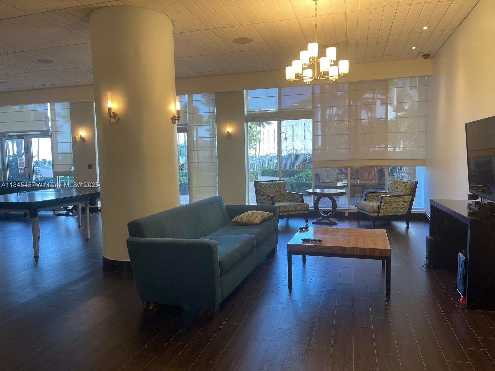 Photo of 3901 Ocean Dr  #3U, Hollywood, Florida, 33019 - 