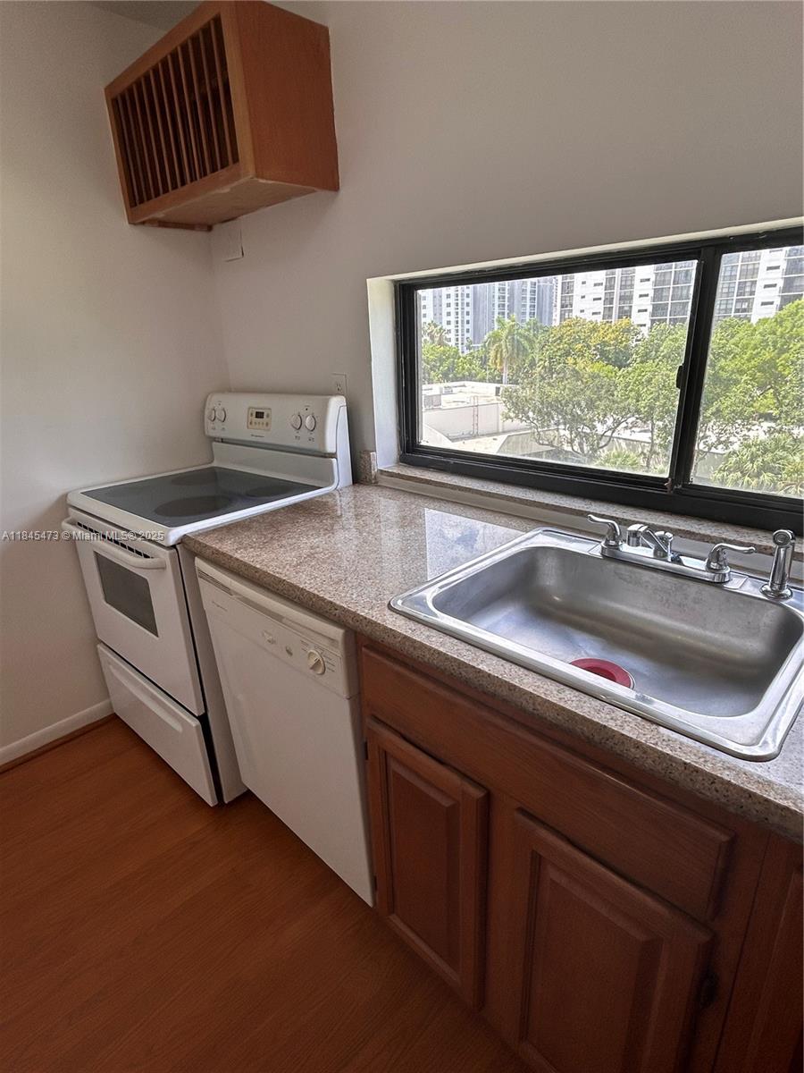 Photo of 16919 Bay Rd  #602, Sunny Isles Beach, Florida, 33160 - 