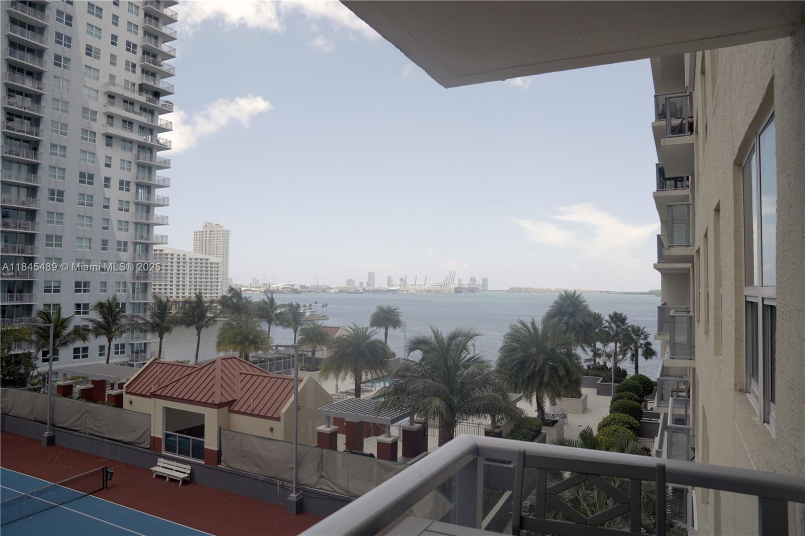 See details 902 3 / 2 1470 sq. ft. $ 2025-08-05 0 Photo